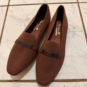 Skechers Women's Brown Textured Loafers